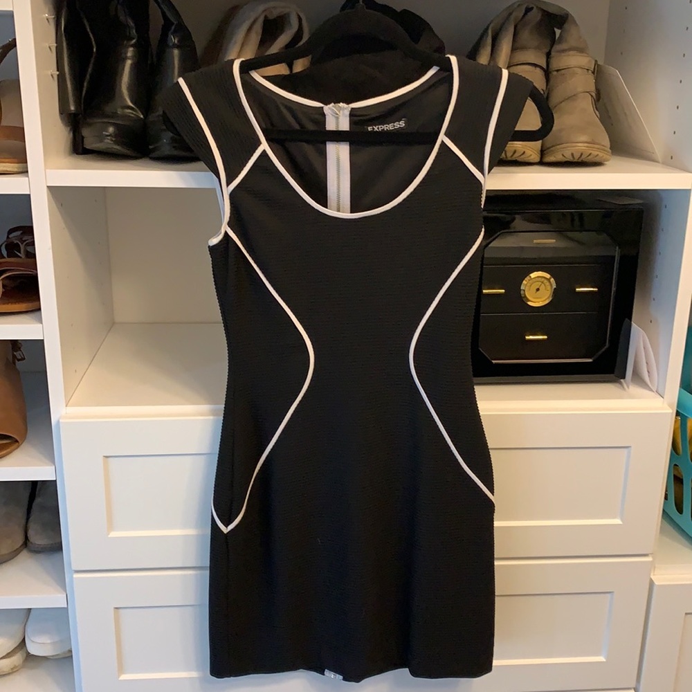 Express body con dress